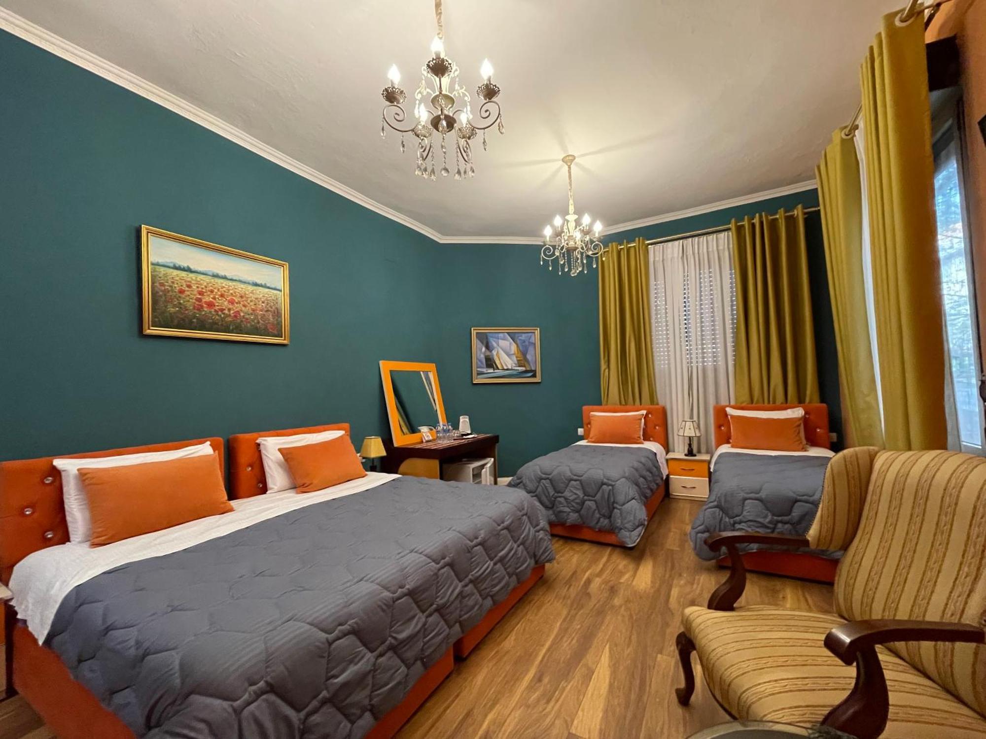 Hotel Vila 15 - Center Tirana Exteriör bild