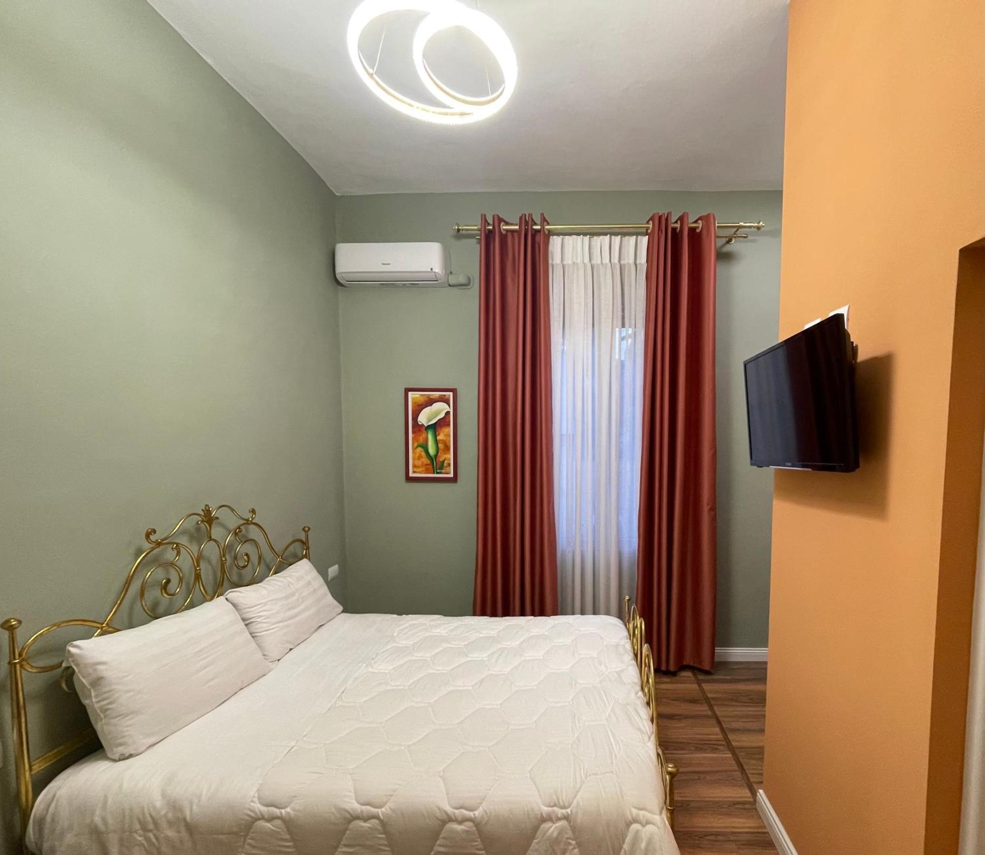 Hotel Vila 15 - Center Tirana Exteriör bild
