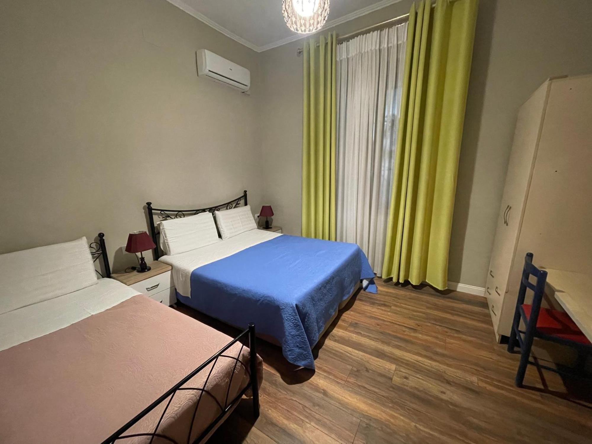 Hotel Vila 15 - Center Tirana Exteriör bild